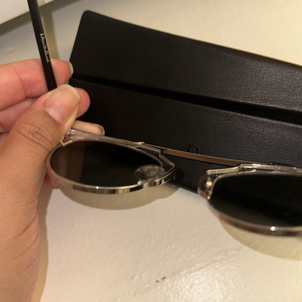 Women’s Dior So Real Silver sunglasses. Used once. New condition - Picture 4 of 8